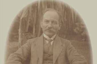 2025, 9 maja, Krosno, Otwarcie wystawy poświęconej doktorowi Feliksowi Tokarskiemu